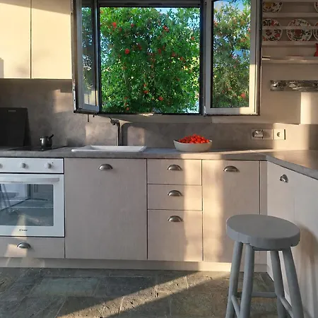 South Grinn - Authentic Greek Living * Vati