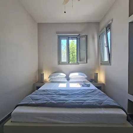 South Grinn - Authentic Greek Living Villa