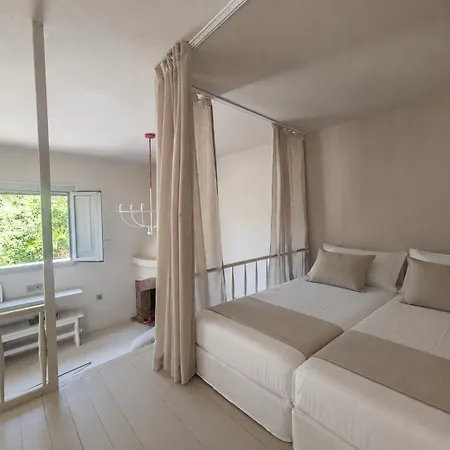 South Grinn - Authentic Greek Living Villa