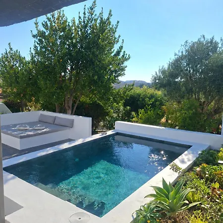 South Grinn - Authentic Greek Living Villa