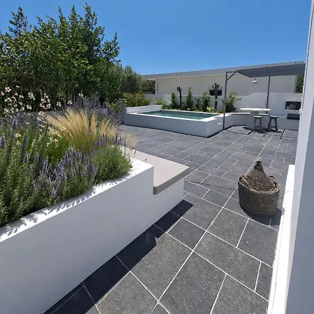 South Grinn - Authentic Greek Living * Vati